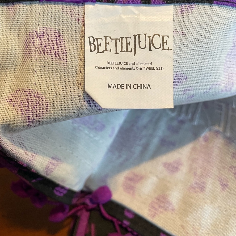 Beetlejuice Decorative Kitchen Towels and Tablecloth. New. - Picture 6 of 12